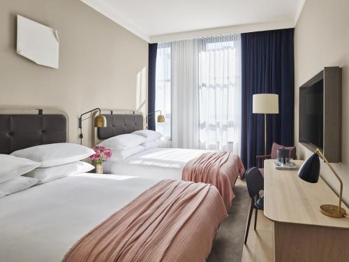 11 Howard by Suiteness