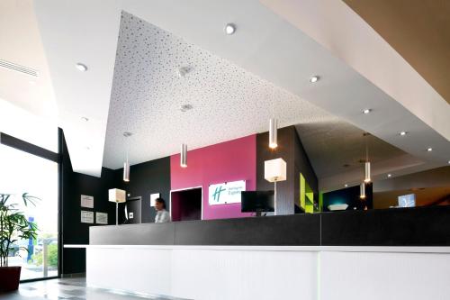 Holiday Inn Express Montpellier - Odysseum an IHG Hotel - main image