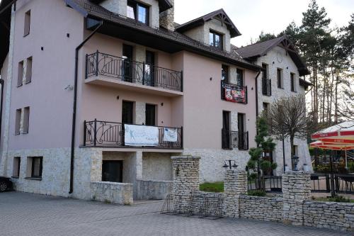 . Zajazd Jurajski