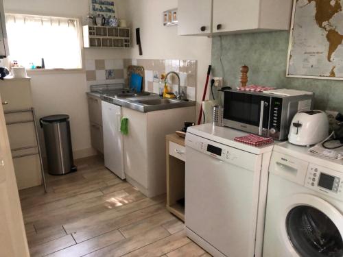 ユトレヒト Cozy Cottage 4つ星 ホテル プール