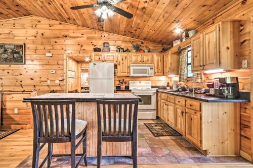 Log Cabin with Deck and Hot Tub 5 Mi to Dollywood! in Pigeon Forge, USA