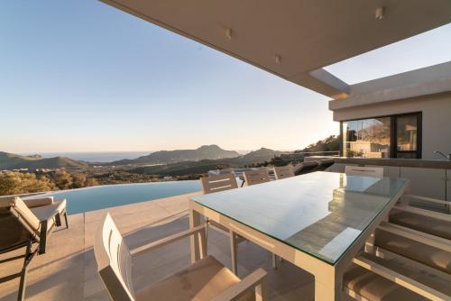  Villa Lithos in Marioú