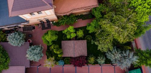 Hotel Golden House - image 9