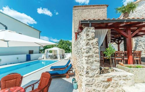 4 bedrooms villa with private pool enclosed garden and wifi at Jezera - Accommodation