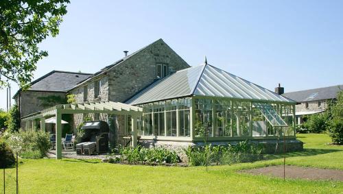 4 bedrooms house with enclosed garden and wifi at Ballymote
