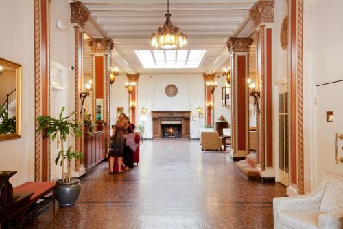 The Cardinal Hotel
