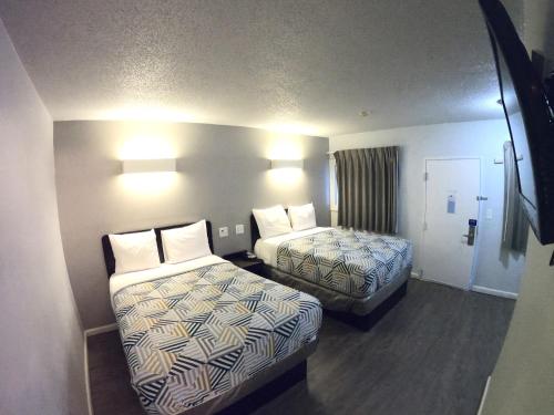 1 double bed