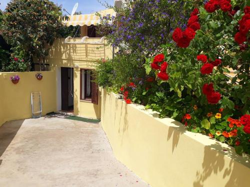  Apartment with 2 bedrooms in Alghero with enclosed garden and WiFi, Pension in Alghero bei Valverde