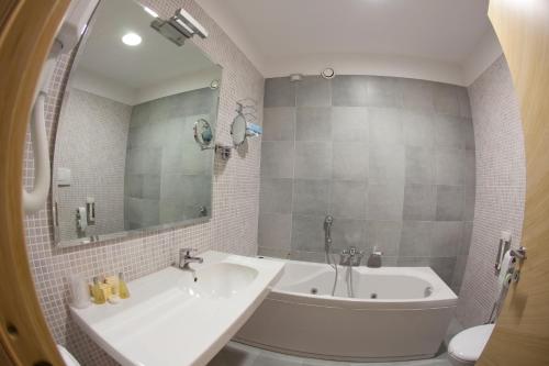 Centrum Palace Hotel & Resorts - image 10