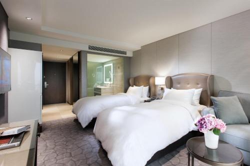 Annex Building Deluxe City View Twin Room