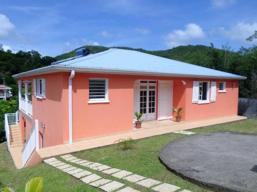 Maison de 3 chambres avec jardin clos et wifi a Le Diamant a 4 km de la plage - Location saisonnière - Le Diamant