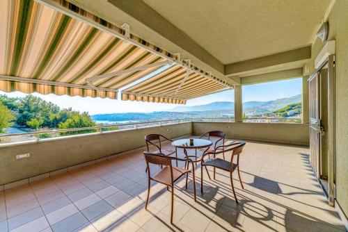 Apartment with 2 bedrooms in Strozanac with wonderful sea view furnished garden and WiFi in Strožanac