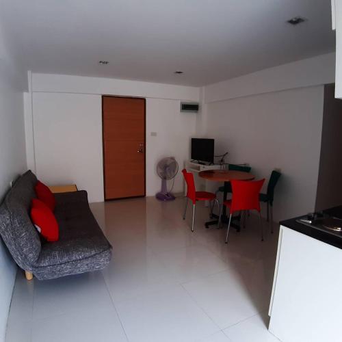 SLT Apartment Bangkok