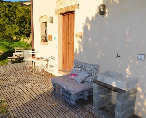 3 bedrooms house with sea view furnished garden and wifi at Bordighera gîte à louer Bordighera