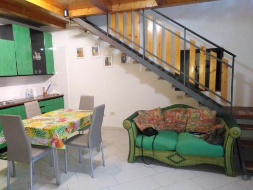 2 bedrooms house with furnished terrace and wifi at Pompei 8 km away from the beach gîte à louer Amphitheatre
