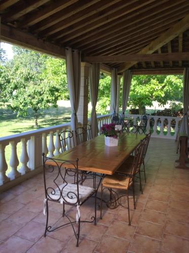 Balkons/terase, B&B et Gite d'ayran in Saint-Quentin-la-Poterie