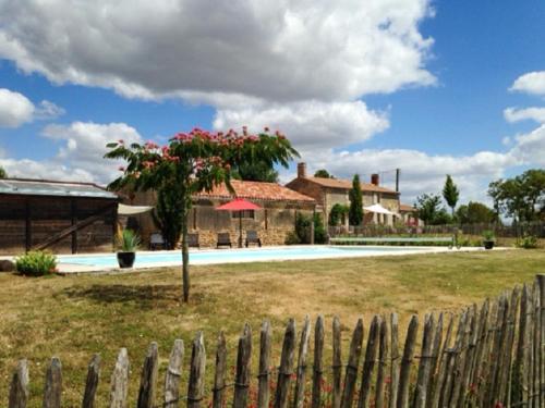 . Villa de 5 chambres avec piscine privee et jardin a Saint Cyr en Talmondais