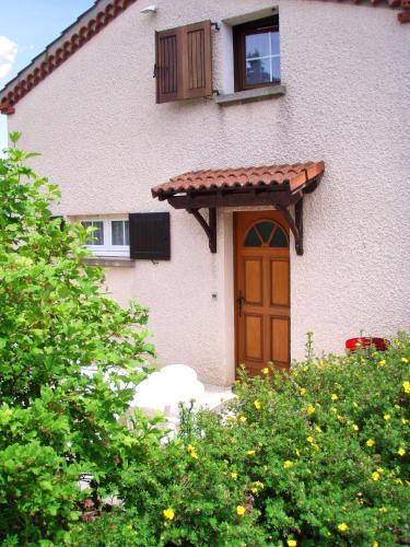 House with one bedroom in Charbonnier les Mines with wonderful mountain view enclosed garden and WiFi gîte à louer Auzat-la-Combelle