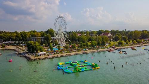 Holiday Hotel Siófok - image 7