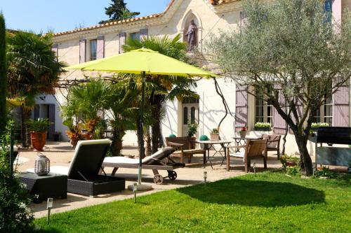 Maison d'une chambre avec piscine partagee et wifi a Saint Gilles gîte à louer Sylvéréal