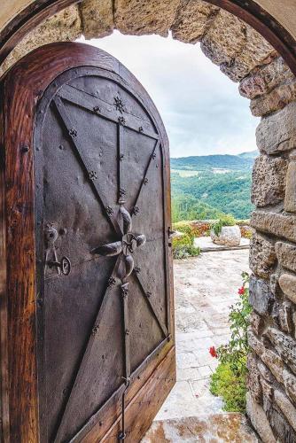 Entrance, MarcheAmore - La Roccaccia relax, art & nature in Montefortino (Fermo)