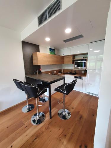 Konyha, Green apartmány (Green apartmany) in Celadna