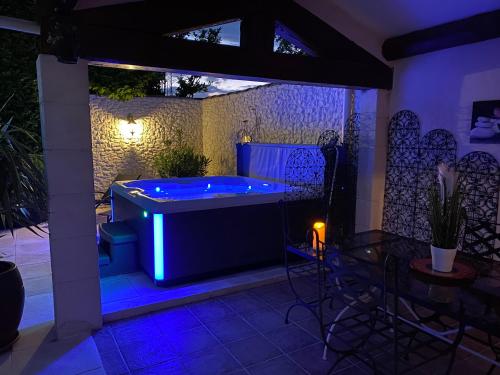 Mas Beau Soleil & Spa Gîtes de Charme avec Jacuzzi Privé