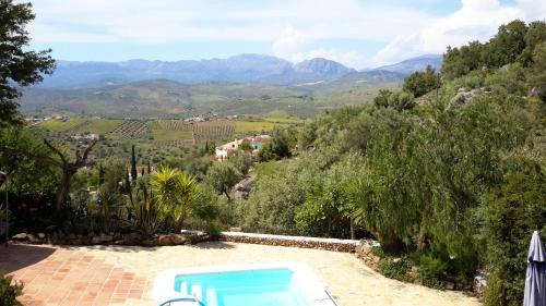 . 3 bedrooms house with private pool enclosed garden and wifi at Los Romanes