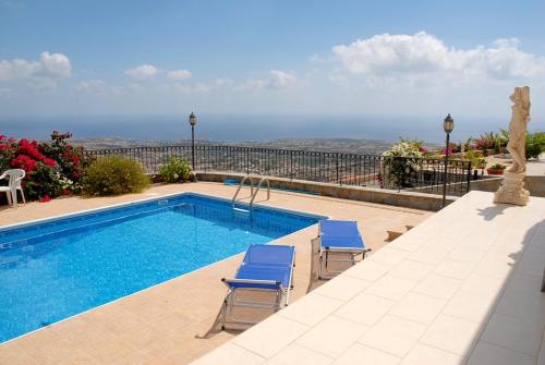 3 bedrooms villa with sea view private pool and enclosed garden at Peyia 3 km away from the beach Peyia