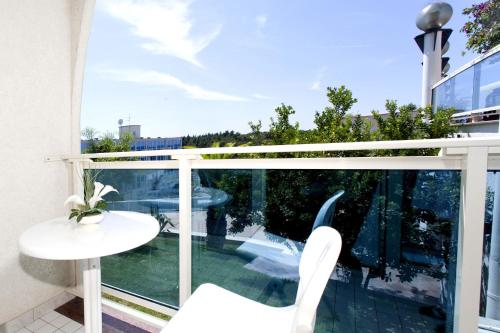 Dvokrevetna soba, klasična, uz more, balkon