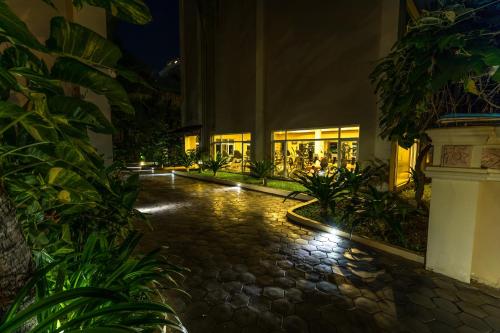 Exterior view, Bali Hotel in Kakab