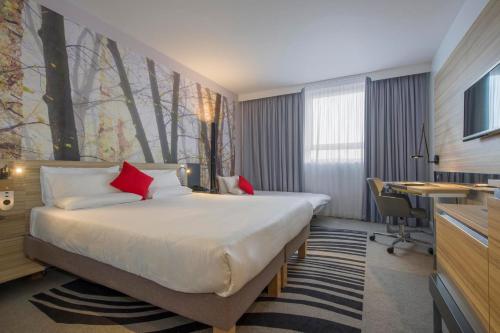 Novotel York Centre - image 3