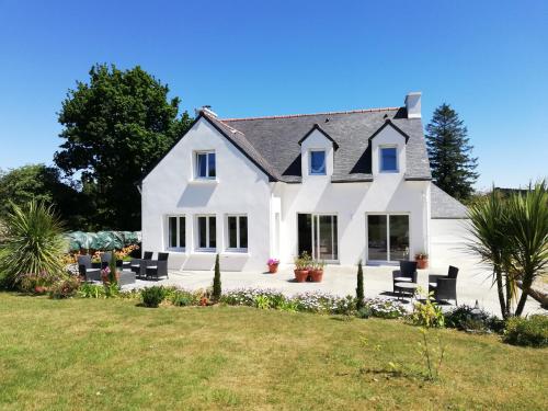 Jolie maison près de la mer au calme Seaside Country Cottage - Location saisonnière - La Forêt-Fouesnant