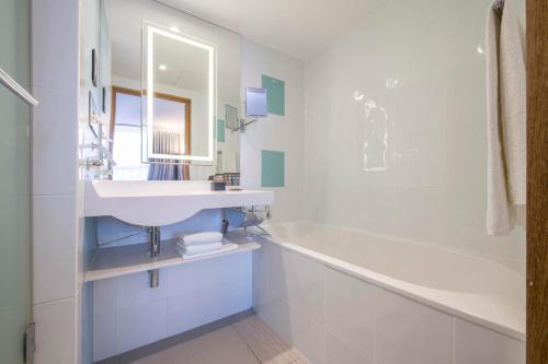 Novotel York Centre - image 6