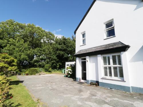 4 Llyfni Terrace, Clynnog Fawr, North Wales