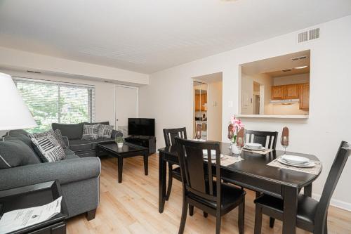 Mt Vernon Square Station Apartments - main image