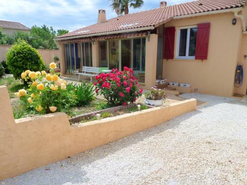 Maison de 2 chambres a La Londe les Maures a 700 m de la plage avec jardin clos et wifi - Location saisonnière - La Londe-les-Maures