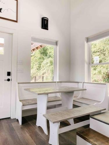 Cozy Smoky Mountain Tiny House in Pigeon Forge (TN)