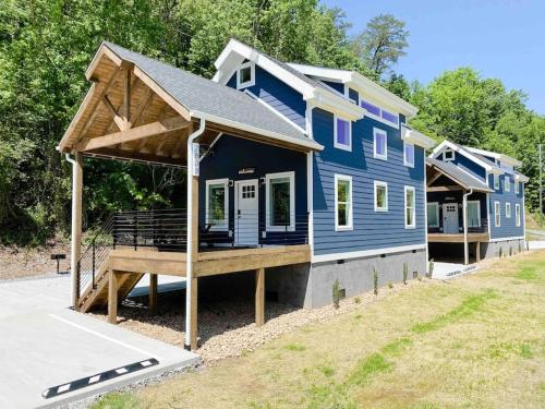 Cozy Smoky Mountain Tiny House in Pigeon Forge (TN)