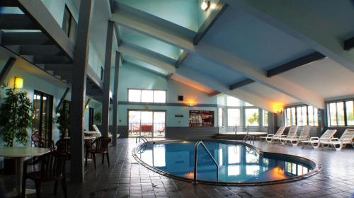 Pictured Rocks Inn and Suites in Munising, USA