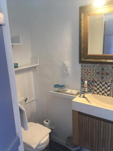 Le Buzet Bleu Bed & Breakfast 3