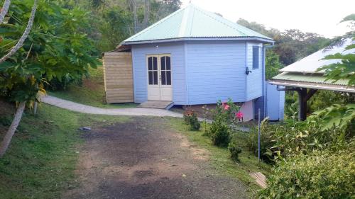 Bungalow de 2 chambres avec piscine partagee jardin amenage et wifi a Le Robert a 1 km de la plage - Location saisonnière - Le Robert