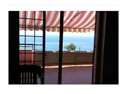  2 bedrooms appartement at Letojanni 300 m away from the beach with sea view and furnished balcony, Pension in Letojanni