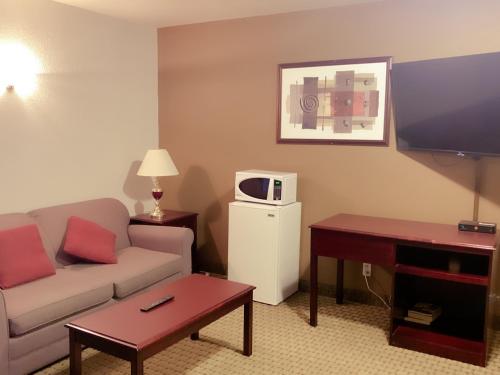 One-Bedroom Executive Business King Suite - Non-Smoking