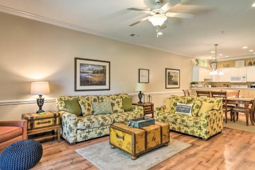 Murrells Inlet Condo with Pool Access Near Beach! in Myrtle Beach, USA