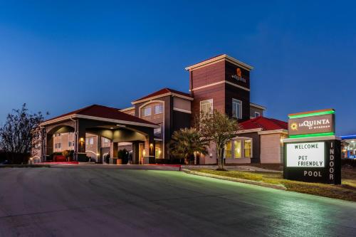 La Quinta Inn & Suites by Wyndham Kerrville