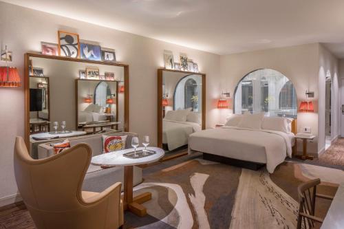 room detail thumbnail 0