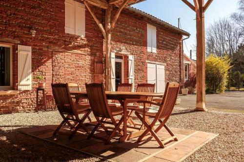 Gîte rural Aqui-naut - Hotel - Montesquieu-Volvestre