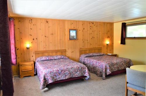 Baileys Sunset Motel – Baileys Harbor, WI