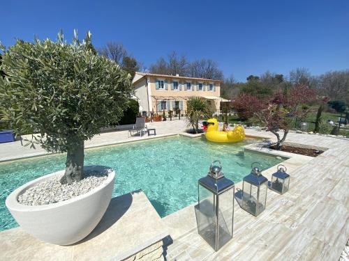 Villa de 5 chambres avec piscine privee terrasse amenagee et wifi a Murs